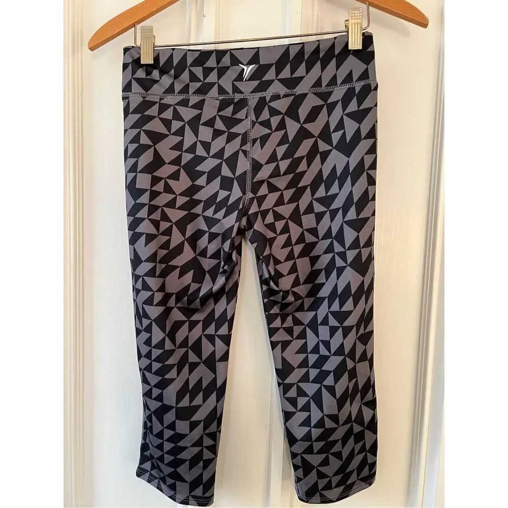 Old Navy girls gray and black pattern leggings L